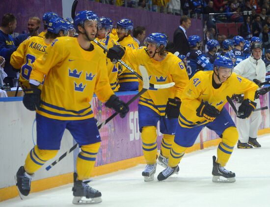 2014 Winter Olympics. Ice hockey. Men. Sweden vs. Finland