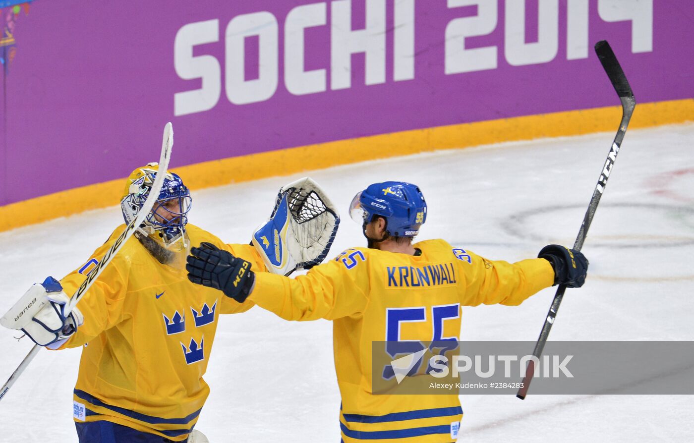2014 Winter Olympics. Ice hockey. Men. Sweden vs. Finland