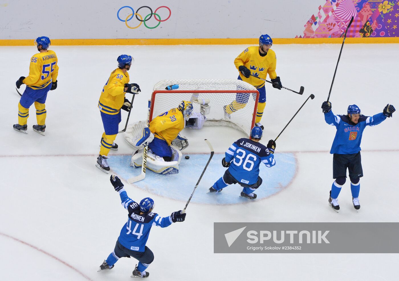 2014 Winter Olympics. Ice hockey. Men. Sweden vs. Finland
