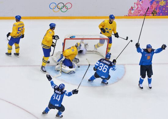 2014 Winter Olympics. Ice hockey. Men. Sweden vs. Finland