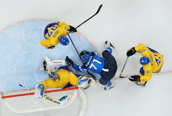 2014 Winter Olympics. Ice hockey. Men. Sweden vs. Finland