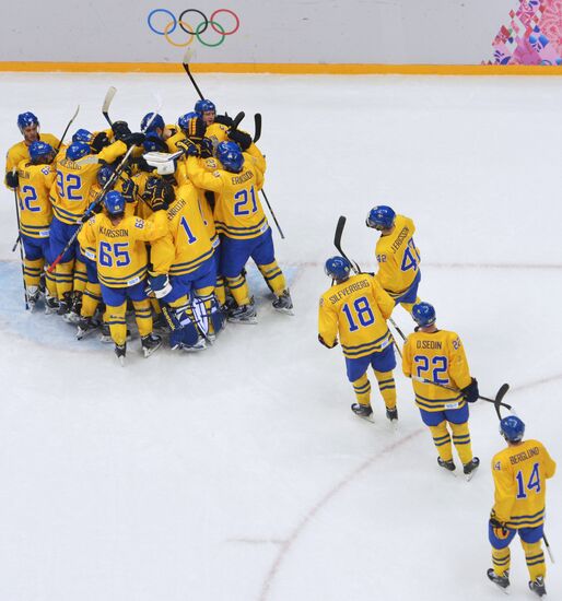 2014 Winter Olympics. Ice hockey. Men. Sweden vs. Finland