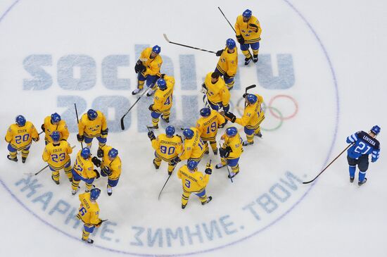 2014 Winter Olympics. Ice hockey. Men. Sweden vs. Finland