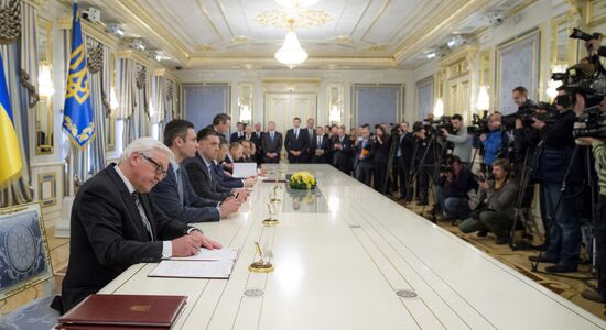 Agreement on resolving crisis in Ukraine signed