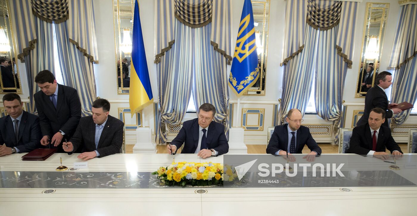 Agreement on resolving crisis in Ukraine signed