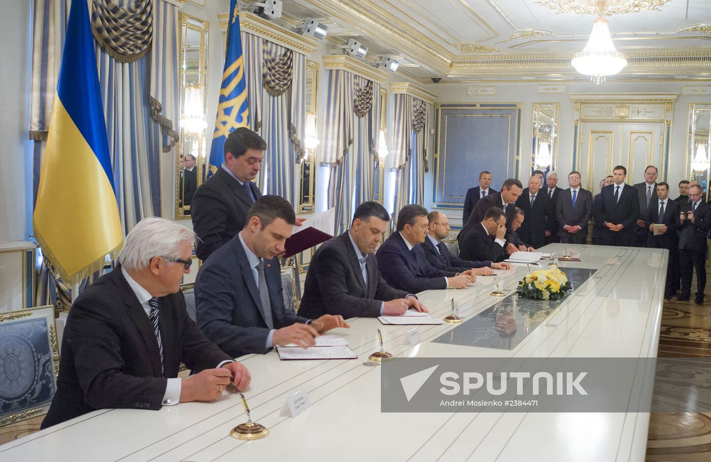 Agreement on resolving crisis in Ukraine signed