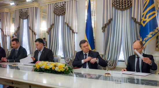 Agreement on resolving crisis in Ukraine signed