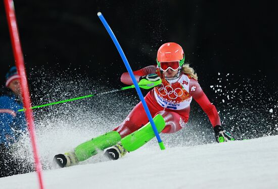 2014 Winter Olympics. Alpine skiing. Women. Slalom