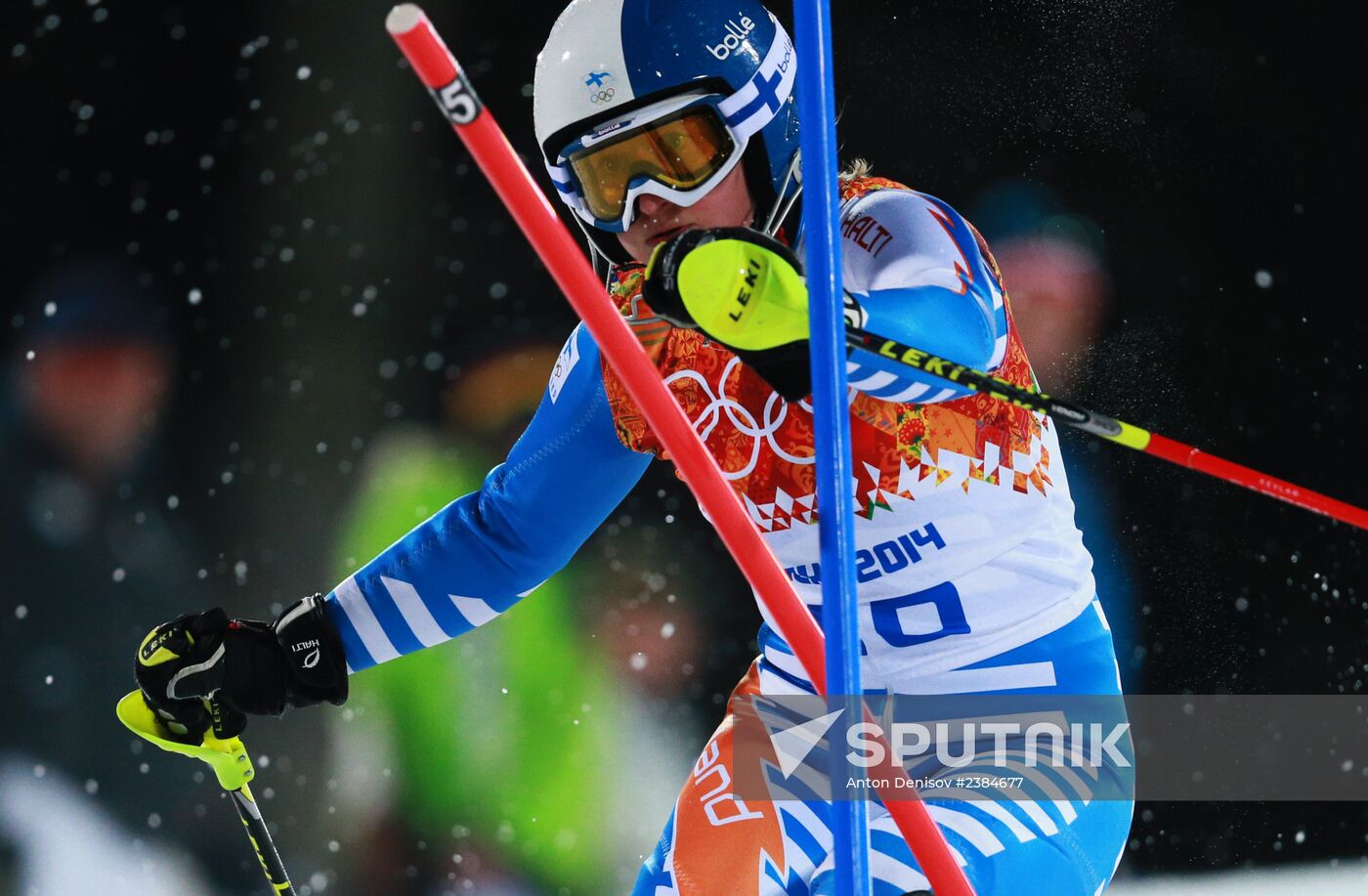 2014 Winter Olympics. Alpine skiing. Women. Slalom