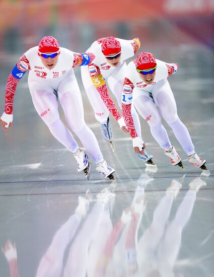 2014 Winter Olympics. Speed skating. Women. Team pursuit. Finals