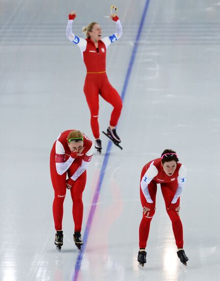 2014 Winter Olympics. Speed skating. Women. Team pursuit. Finals