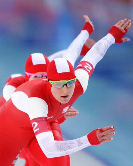 2014 Winter Olympics. Speed skating. Women. Team pursuit. Finals