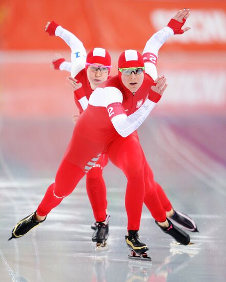 2014 Winter Olympics. Speed skating. Women. Team pursuit. Finals