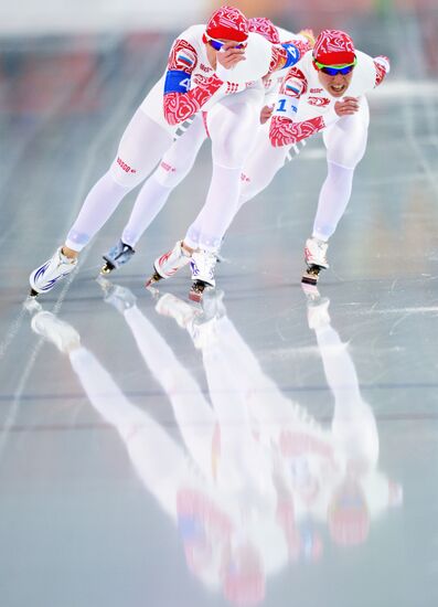 2014 Winter Olympics. Speed skating. Women. Team pursuit. Finals