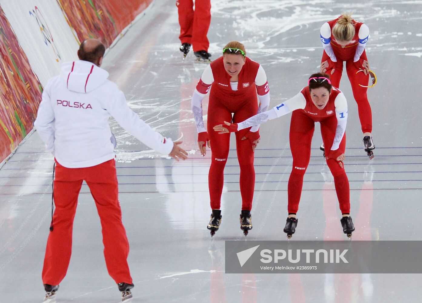 2014 Winter Olympics. Speed skating. Women. Team pursuit. Finals