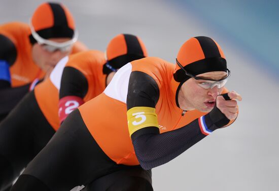 2014 Winter Olympics. Speed skating. Men. Team pursuit. Finals