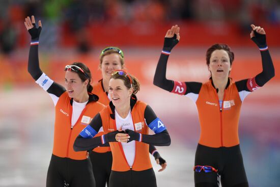 2014 Winter Olympics. Speed skating. Women. Team pursuit. Finals