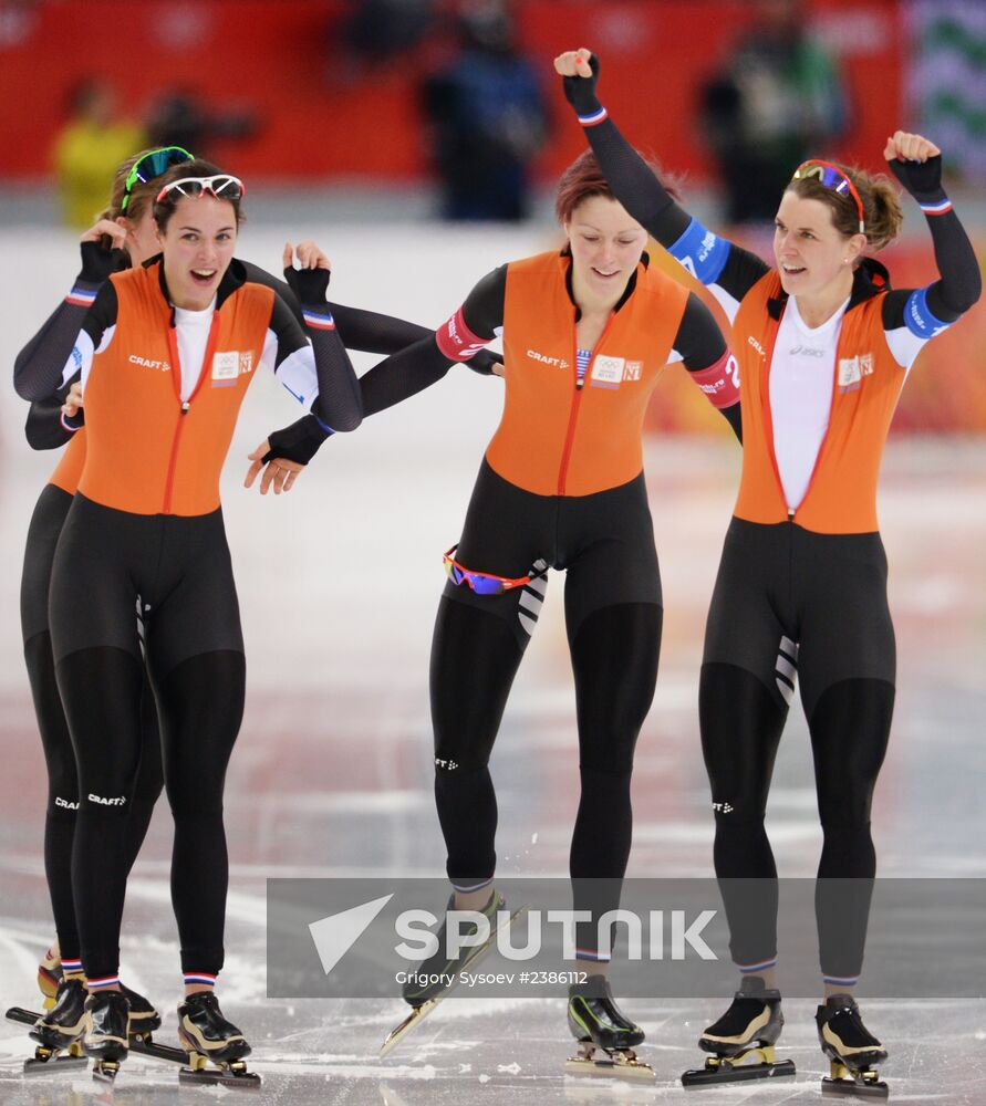 2014 Winter Olympics. Speed skating. Women. Team pursuit. Finals