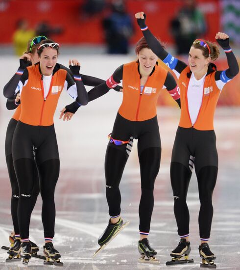 2014 Winter Olympics. Speed skating. Women. Team pursuit. Finals