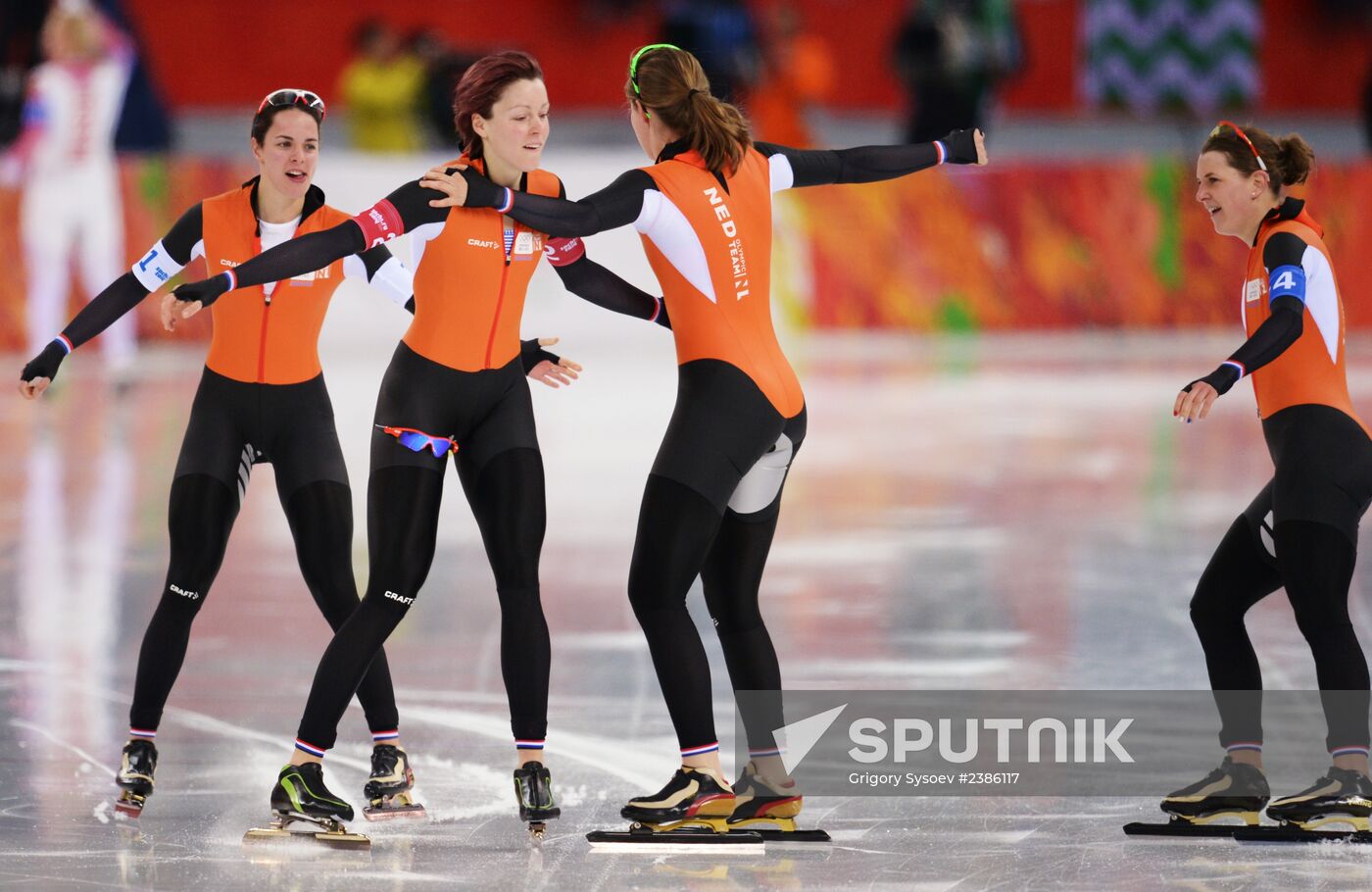 2014 Winter Olympics. Speed skating. Women. Team pursuit. Finals