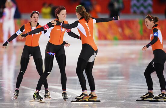 2014 Winter Olympics. Speed skating. Women. Team pursuit. Finals