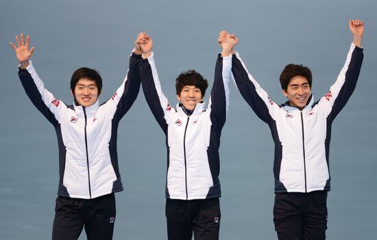 2014 Winter Olympics. Speed skating. Men. Team pursuit. Finals