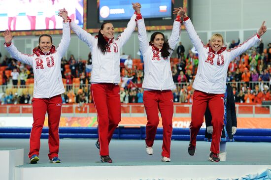 2014 Winter Olympics. Speed skating. Women. Team pursuit. Finals