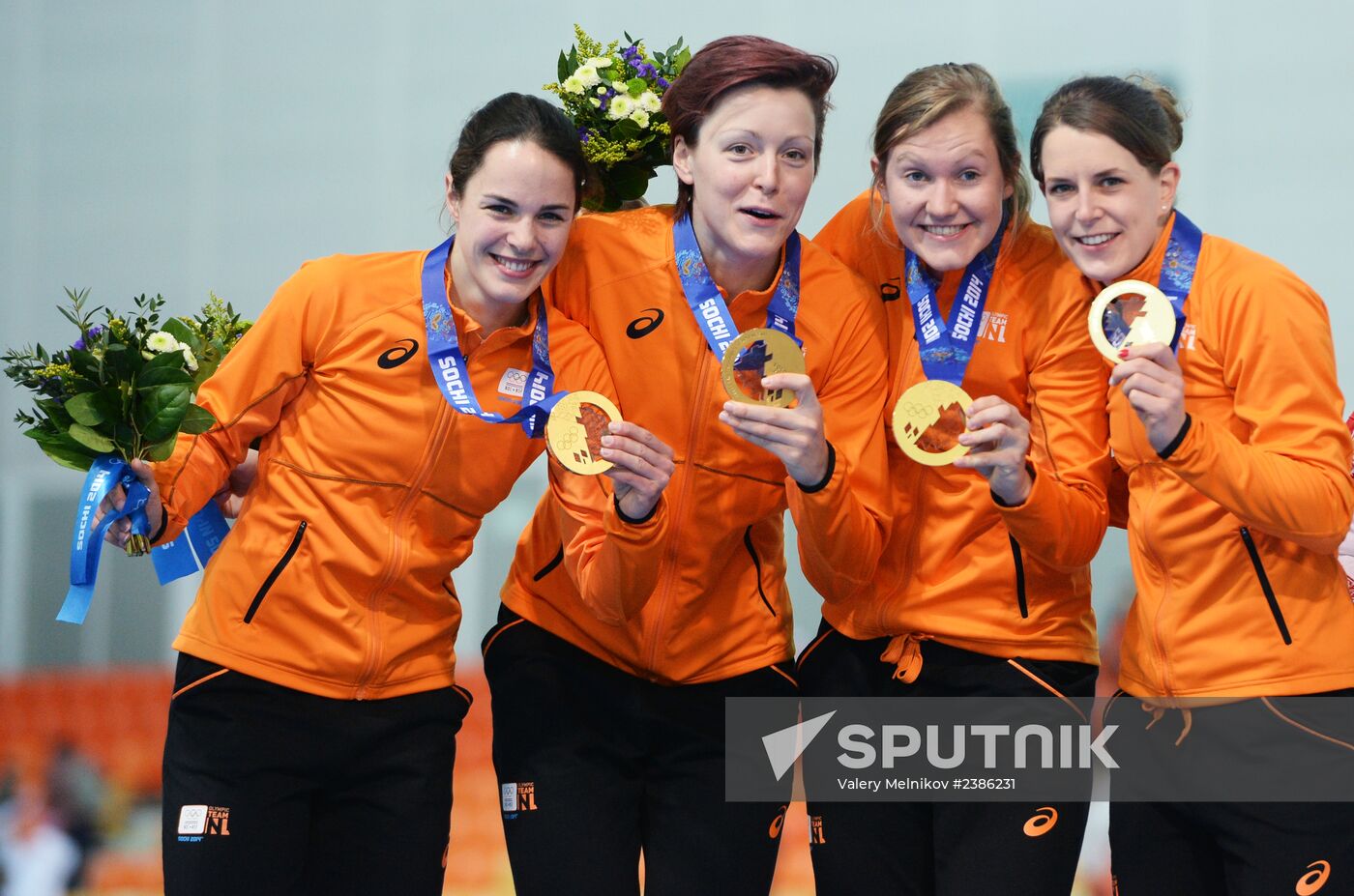 2014 Winter Olympics. Speed skating. Women. Team pursuit. Finals