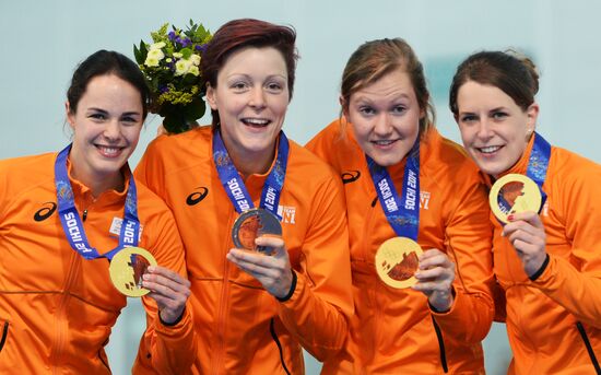 2014 Winter Olympics. Speed skating. Women. Team pursuit. Finals