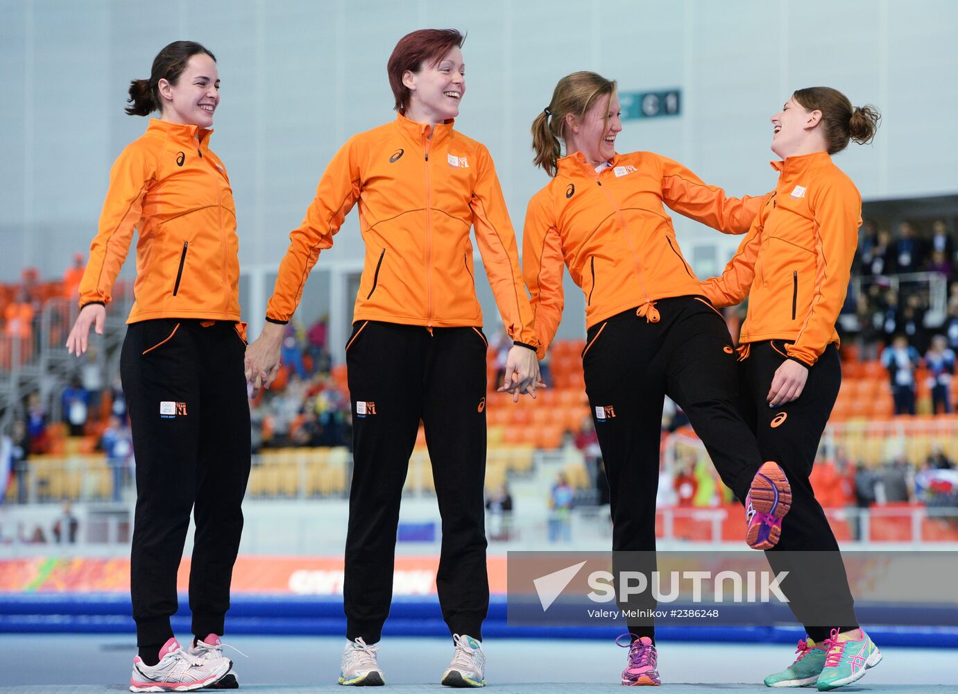 2014 Winter Olympics. Speed skating. Women. Team pursuit. Finals