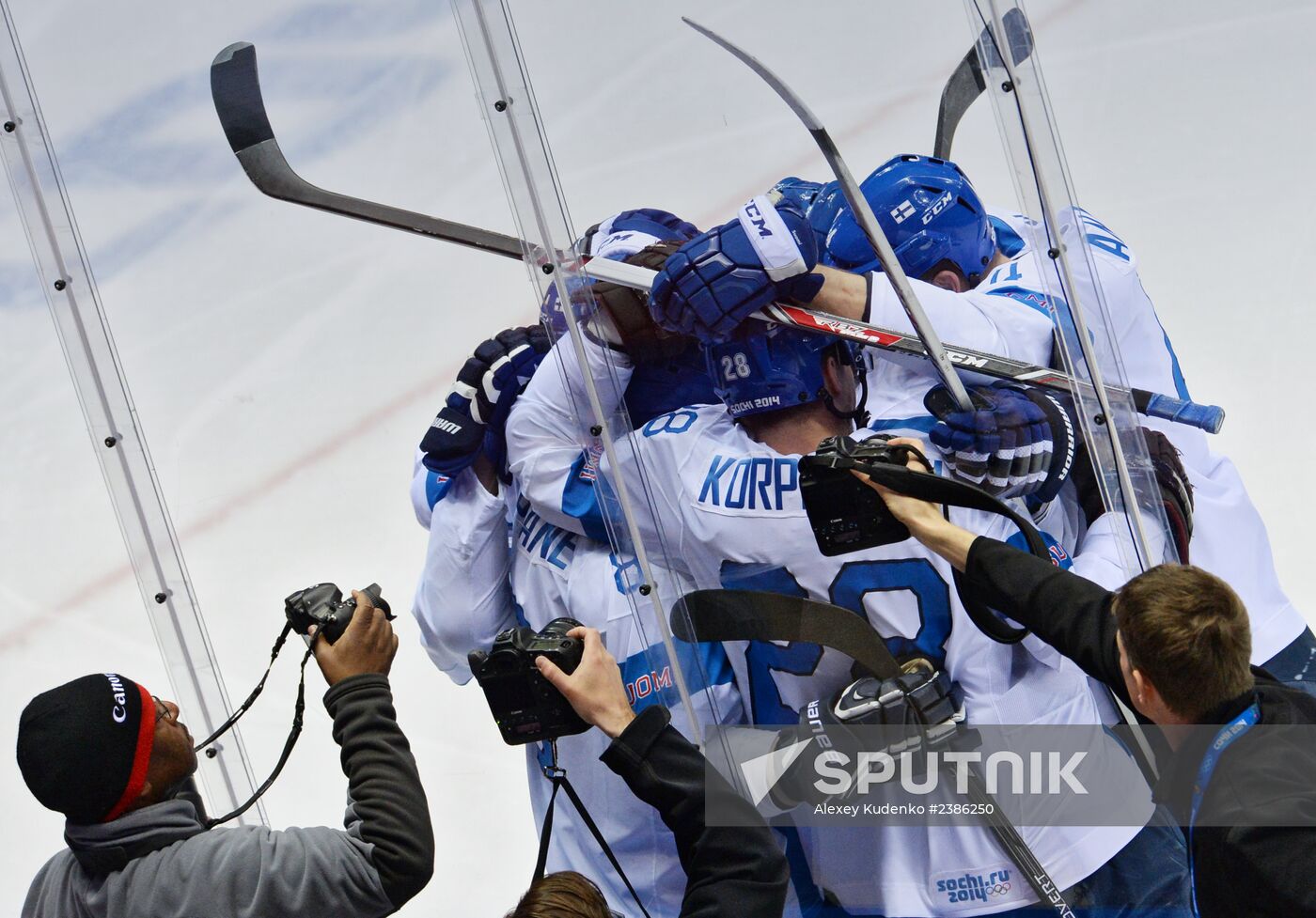2014 Winter Olympics. Ice hockey. Men. Bronze medal match