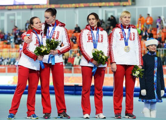 2014 Winter Olympics. Speed skating. Women. Team pursuit. Finals