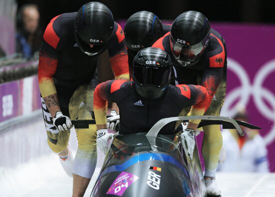 2014 Winter Olympics. Bobsleigh. Four-man. Day One