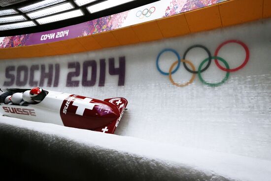 2014 Winter Olympics. Bobsleigh. Four-man. Day One