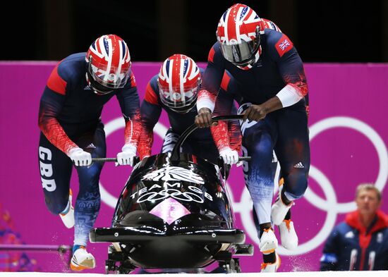 2014 Winter Olympics. Bobsleigh. Four-man. Day One