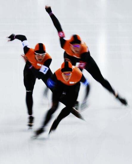 2014 Winter Olympics. Speed skating. Women. Team pursuit. Finals
