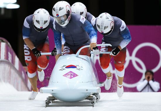 2014 Winter Olympics. Bobsleigh. Four-man. Day One