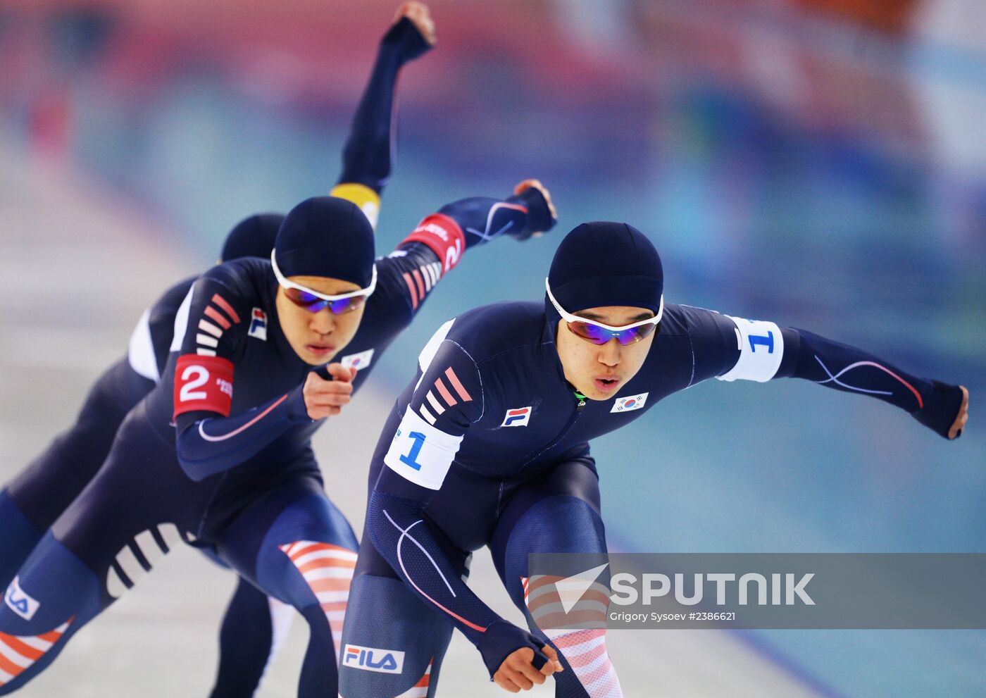 2014 Winter Olympics. Men's speed skating. Team pursuit. Preliminary rounds.