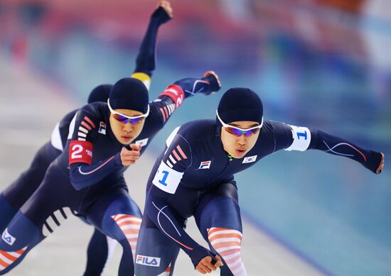 2014 Winter Olympics. Men's speed skating. Team pursuit. Preliminary rounds.