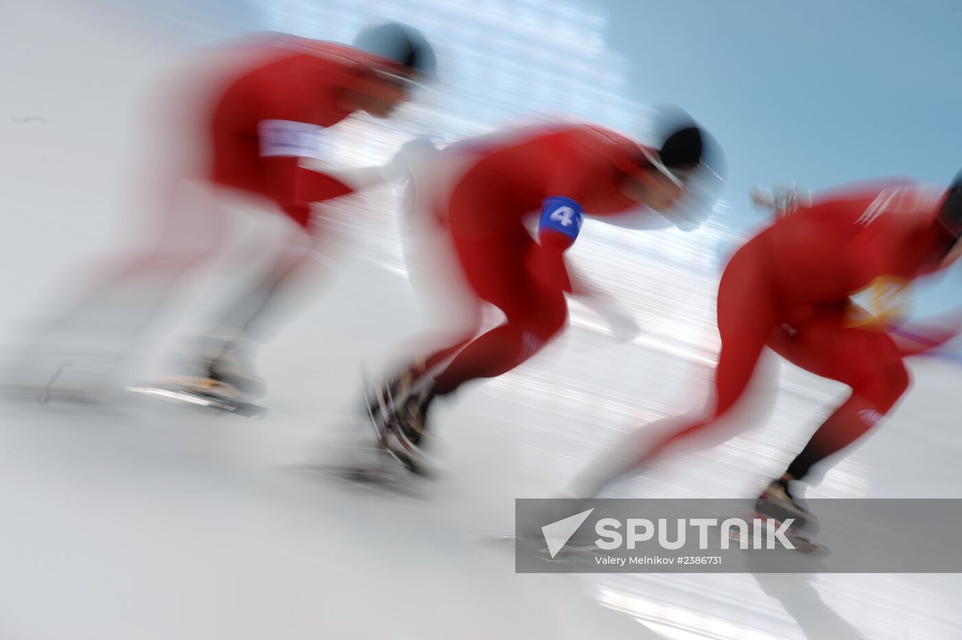 2014 Winter Olympics. Men's speed skating. Team pursuit. Preliminary rounds.