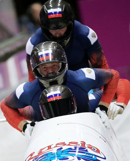 2014 Winter Olympics. Bobsleigh. Four-man. Day One