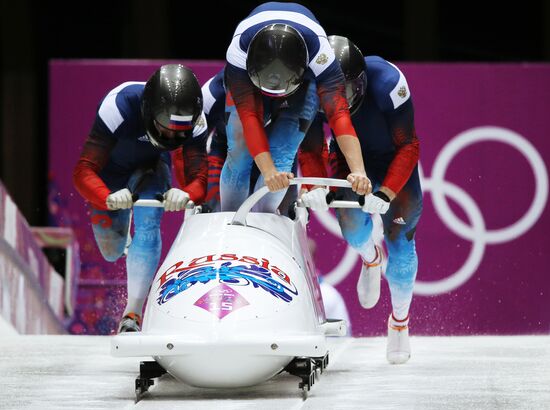 2014 Winter Olympics. Bobsleigh. Four-man. Day One