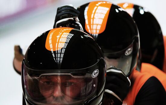 2014 Winter Olympics. Bobsleigh. Four-man. Day One