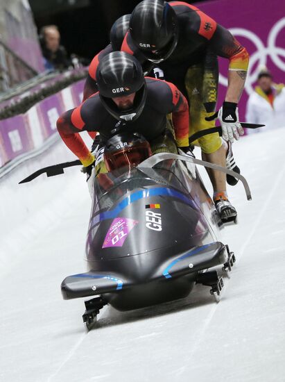 2014 Winter Olympics. Bobsleigh. Four-man. Day One