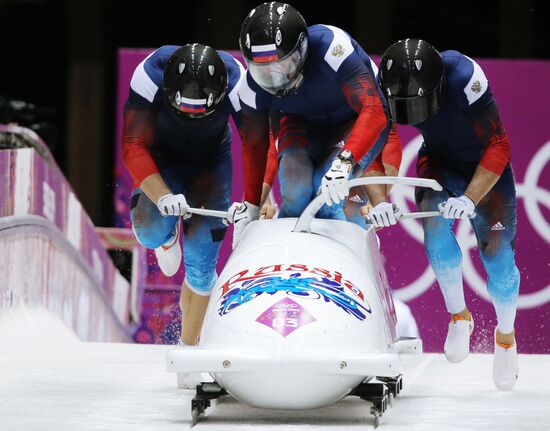 2014 Winter Olympics. Bobsleigh. Four-man. Day One