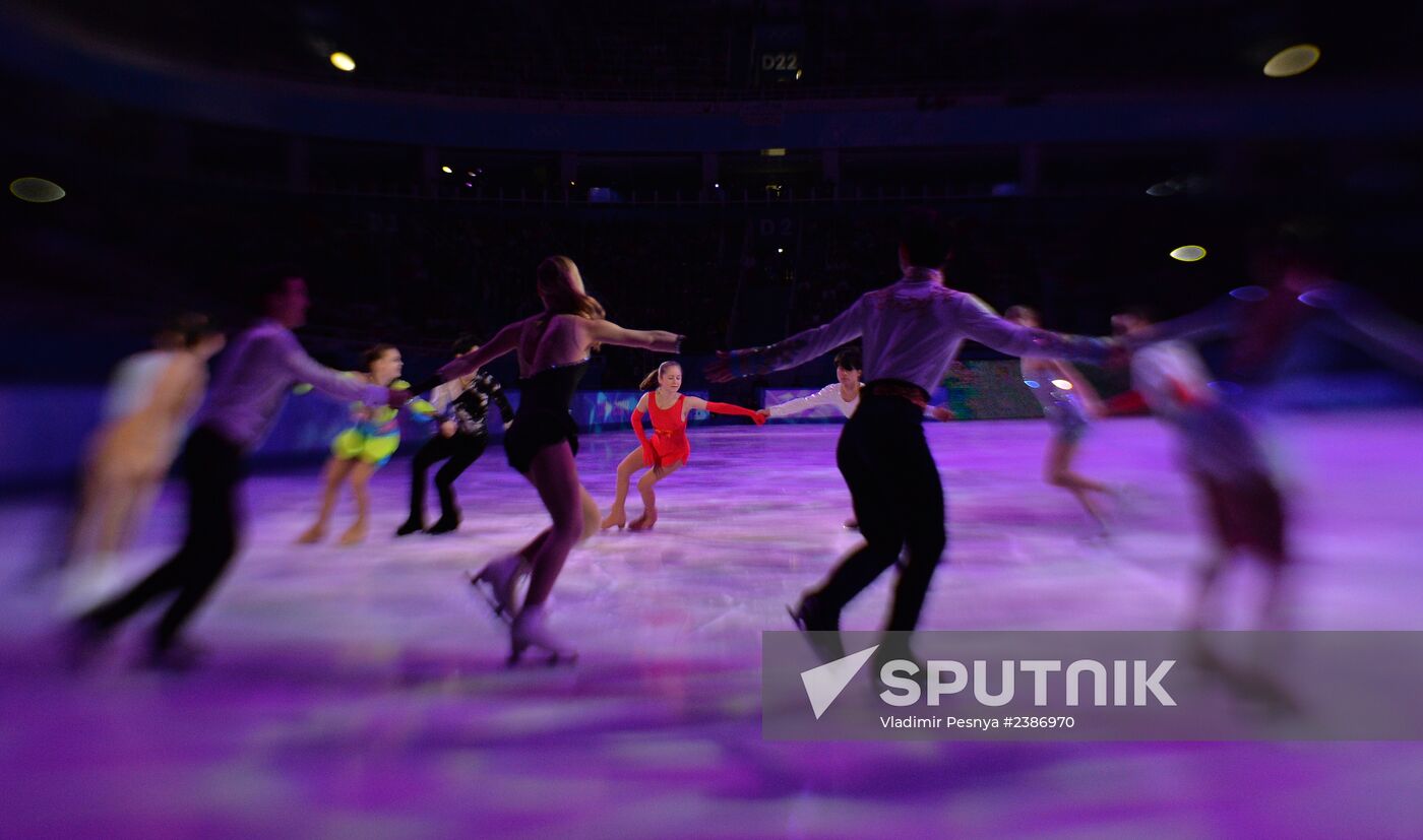 2014 Winter Olympics. Figure skating. Exhibition gala