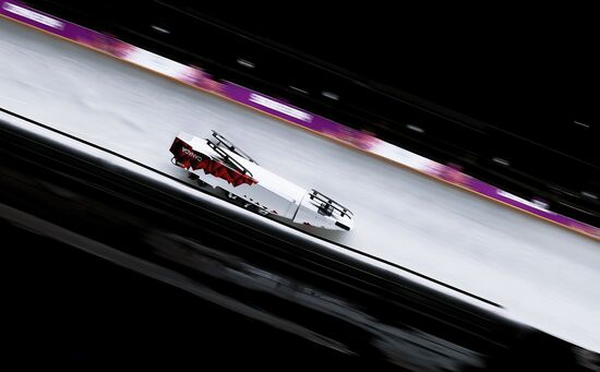 2014 Winter Olympics. Bobsleigh. Four-man. Day One