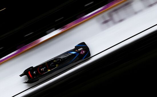 2014 Winter Olympics. Bobsleigh. Four-man. Day One