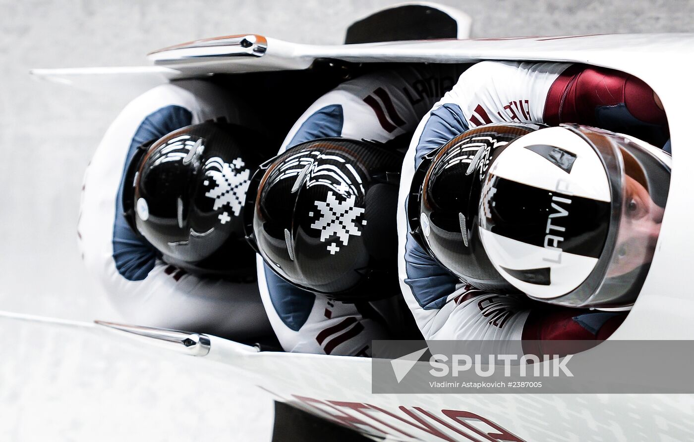 2014 Winter Olympics. Bobsleigh. Four-man. Day One