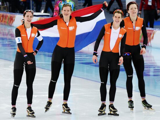 2014 Winter Olympics. Speed skating. Women. Team pursuit. Finals